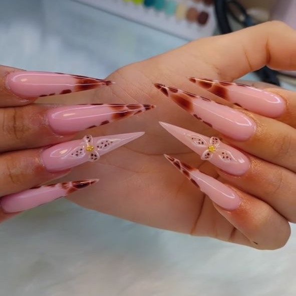 Luxury nail design by ClawsUG Nailspot